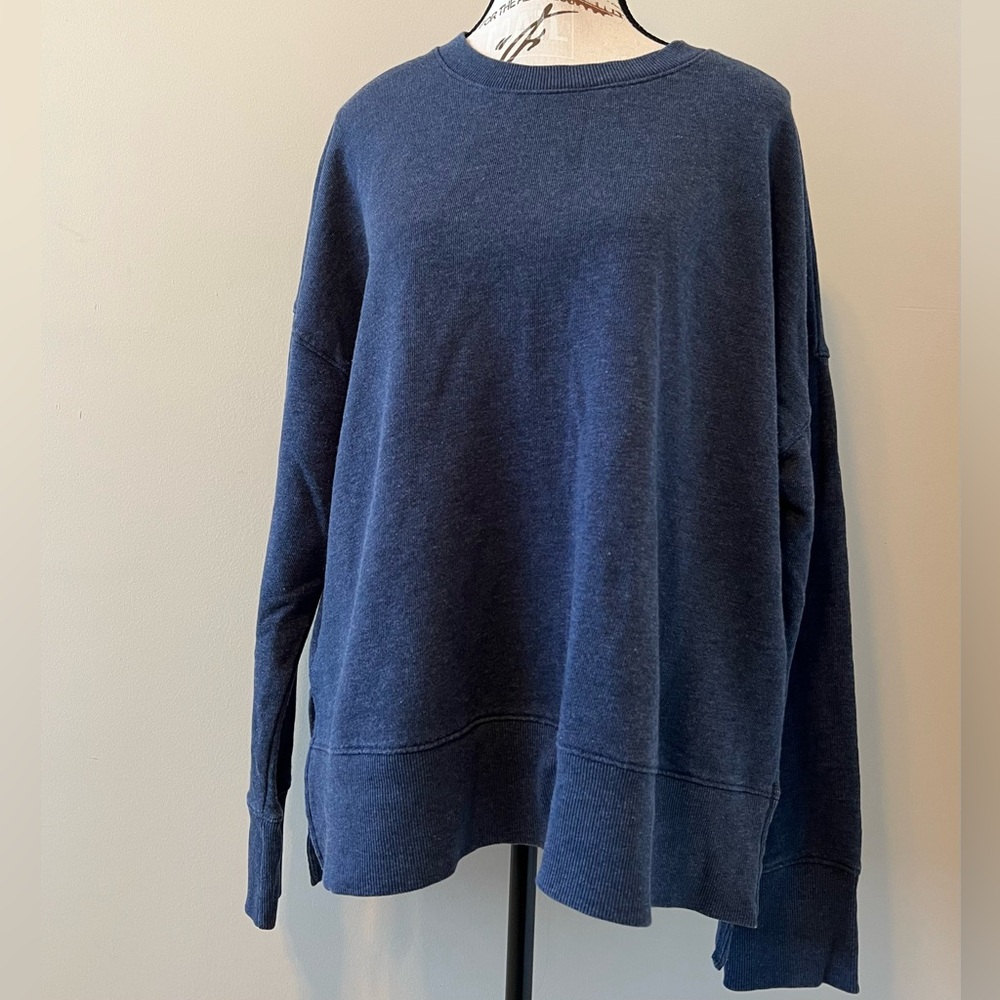 Time and Tru Blue Crew Neck Sweater Solid Knit